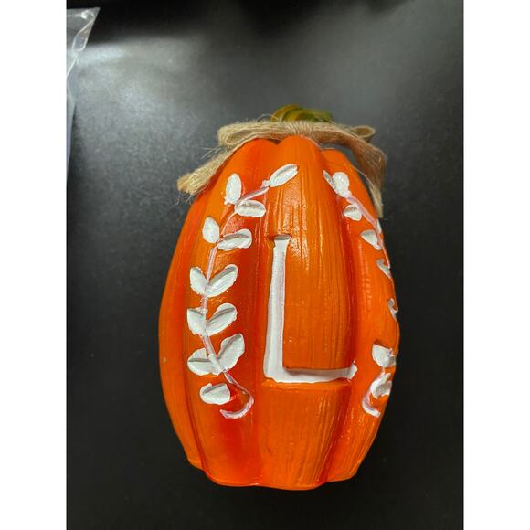 Little orange Pumpkin, Fall Decor Piece with Initial L for "love" "Laura" etc - Picture 1 of 6